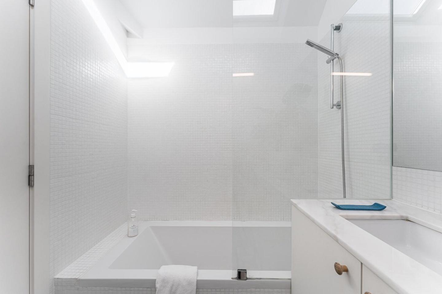 Guestready - Spacious And Modern Apt W/ Skylight Πόρτο Εξωτερικό φωτογραφία